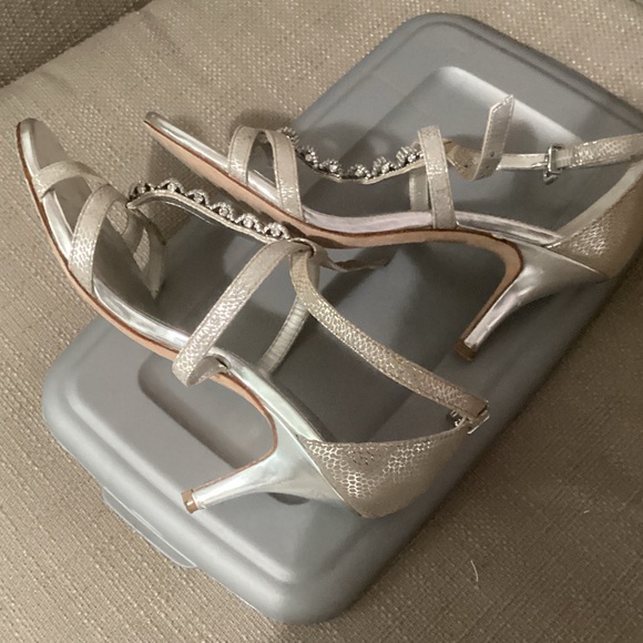 ANTONIO MELANI Silver Strappy Heels - Picture 3 of 4